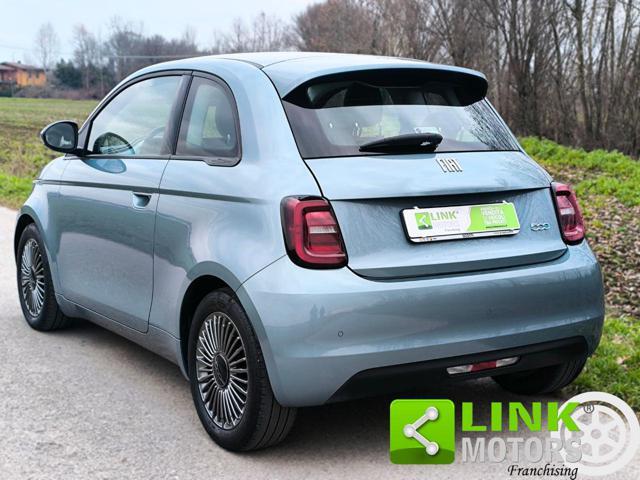 FIAT 500e Berlina 42 kWh La Prima