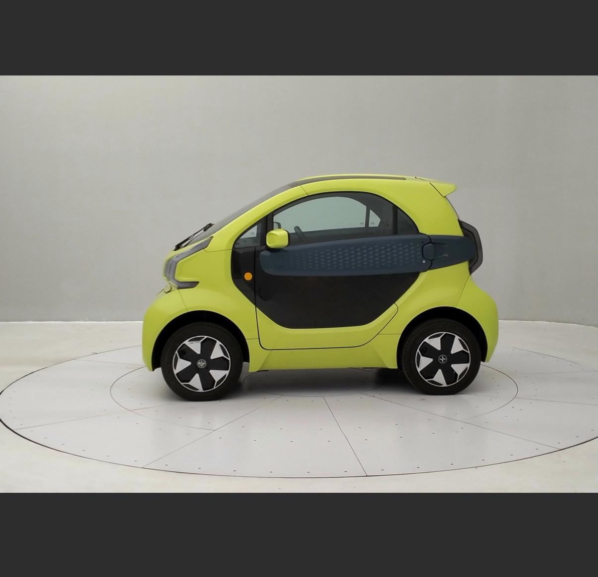 Xev Yoyo Yoyo Pro auto nuova in promo