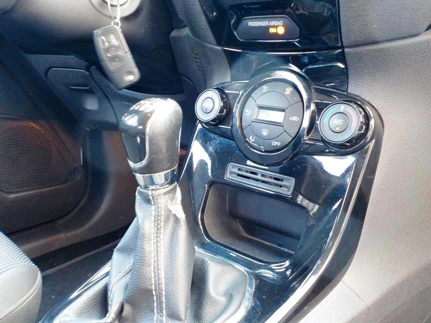 Ford Fiesta 1.5 TDCi 75CV 5 porte Titanium