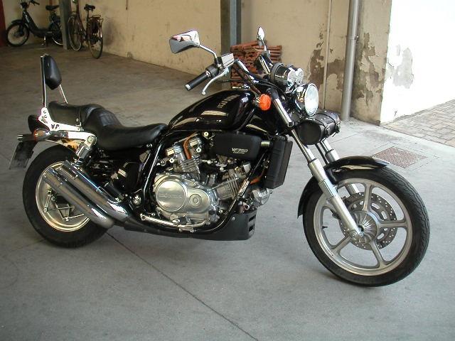 HONDA VF750 Custom