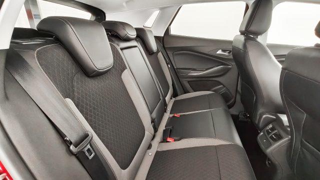 OPEL Grandland X 1.6 Hybrid4 Plug-in aut. AWD