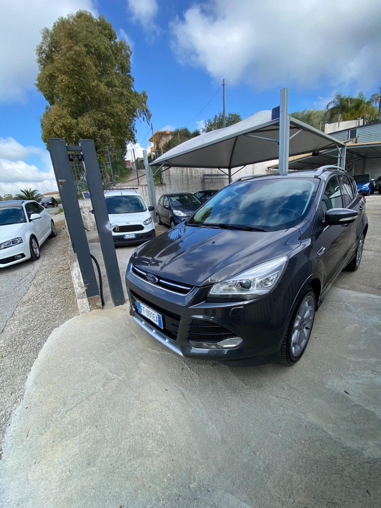 Ford Kuga 2.0 TDCI 150 CV S&S 4WD Powershift Titanium
