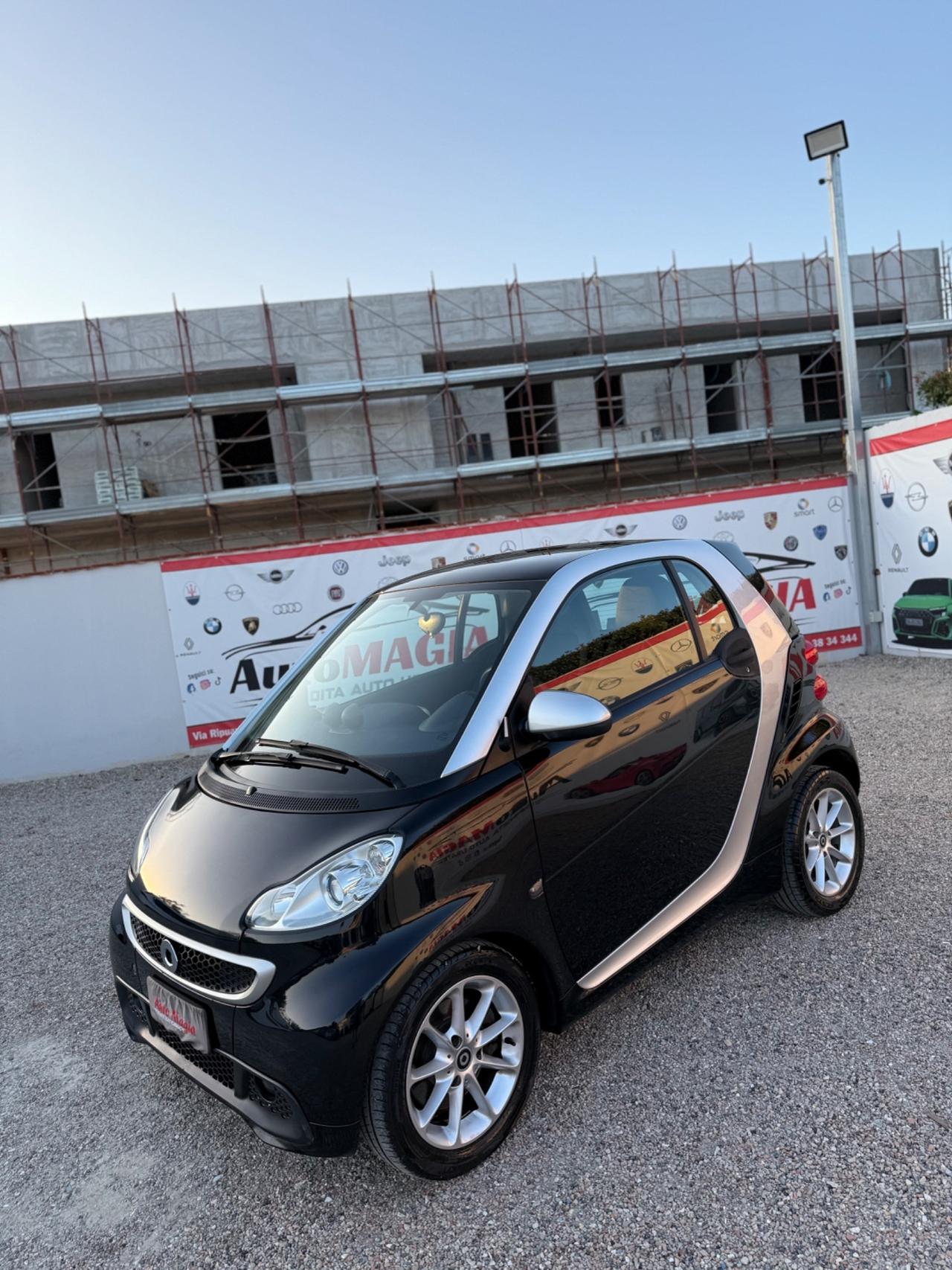 Smart ForTwo 1000 52 kW MHD coupé passion
