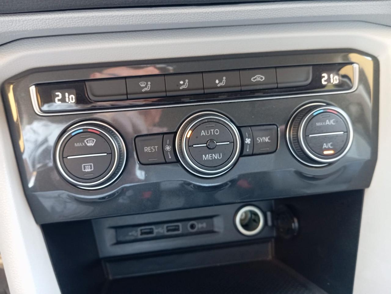 Volkswagen Tiguan 2.0 TDI SCR DSG Business BlueMotion Technology