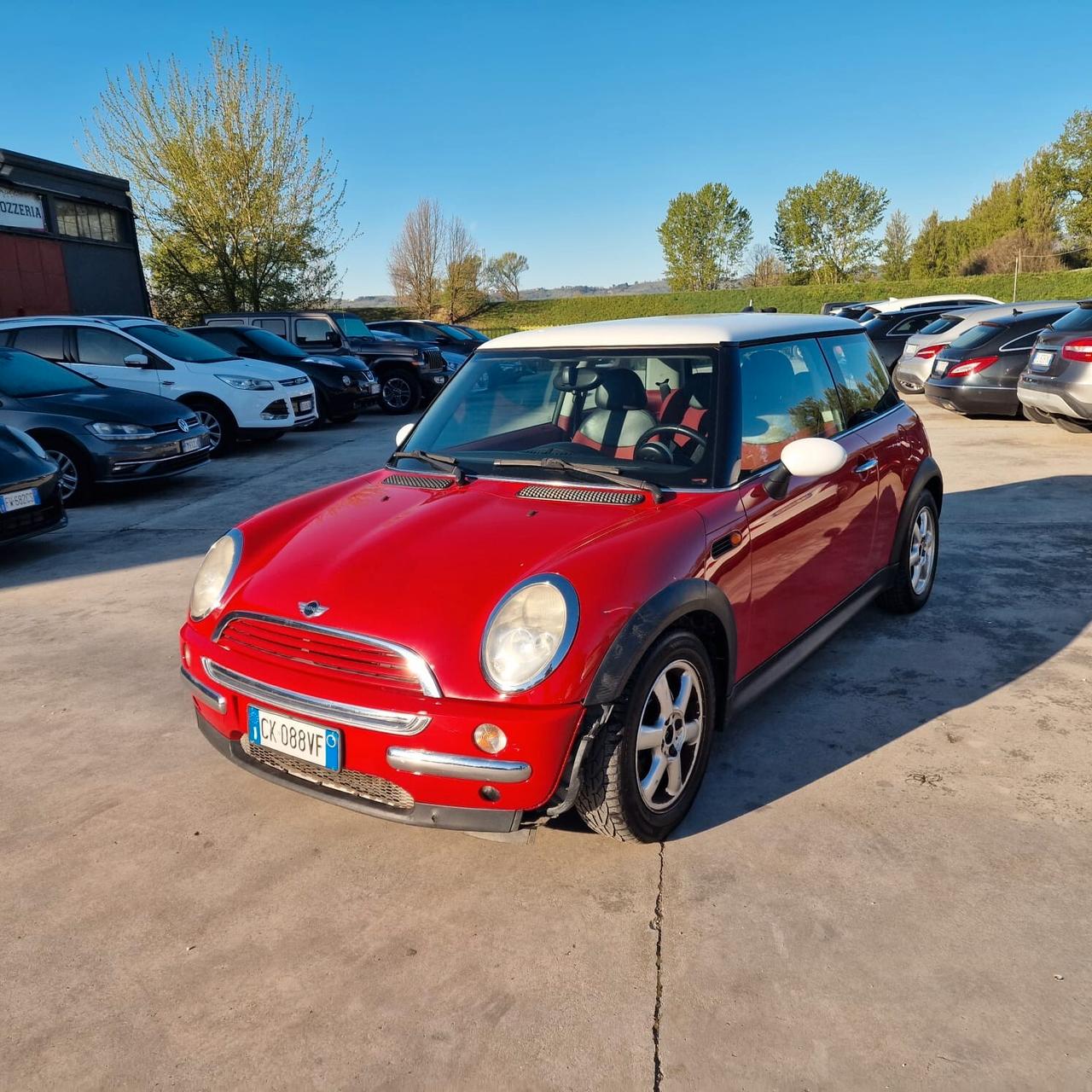 Mini 1.4 tdi One D de luxe ok per neopatentati