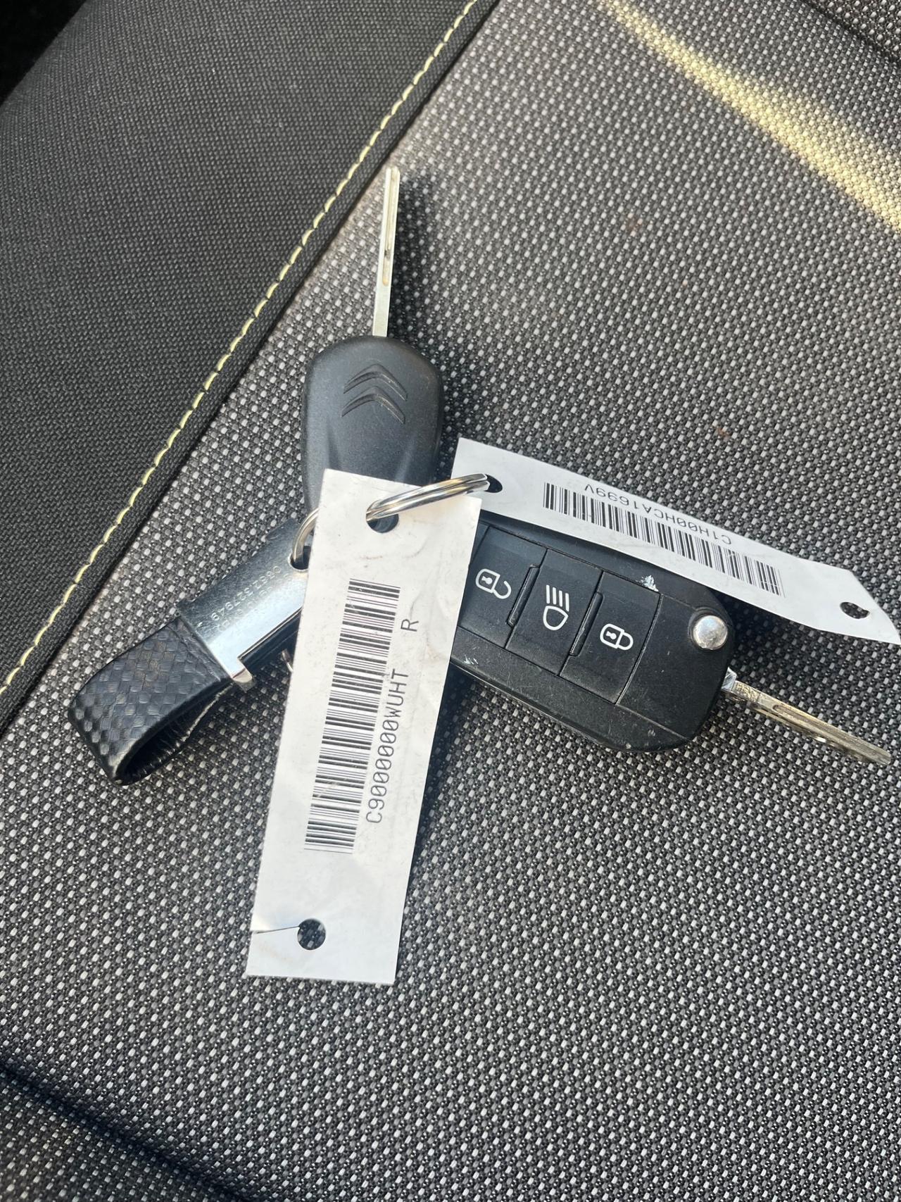 Citroen C3 1.2benzina/83CV/neopatentato/Euro6/unico proprietario/