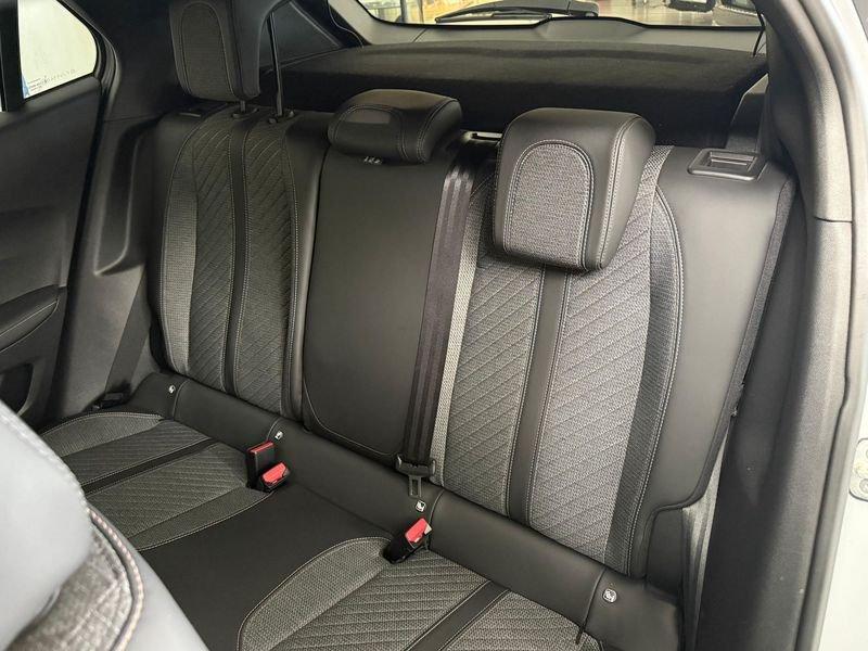 Peugeot 2008 BlueHDi 130 S&S EAT8 Allure