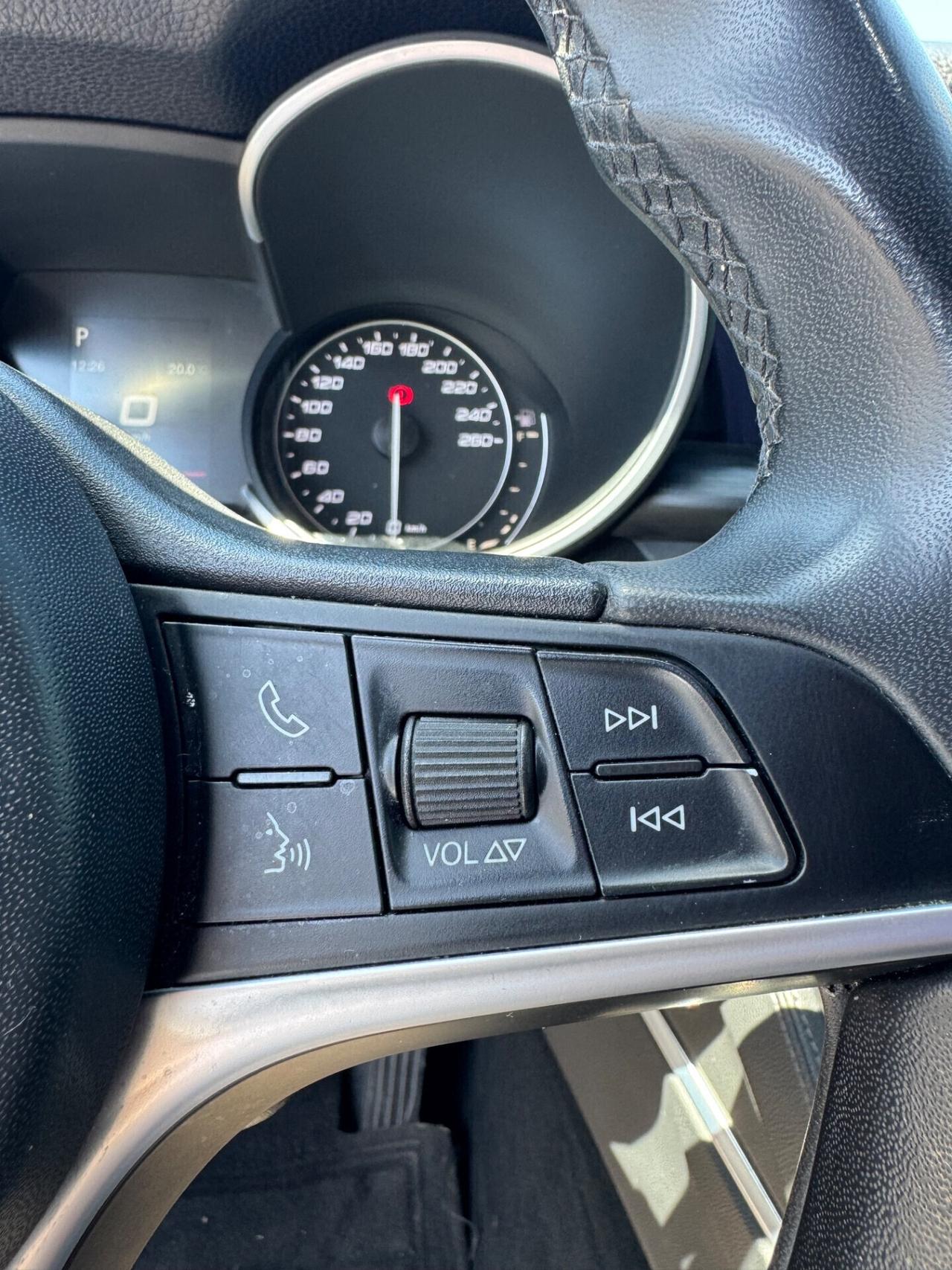 Alfa Romeo Stelvio 2.2 Turbodiesel 180 CV AT8 Q4 Business
