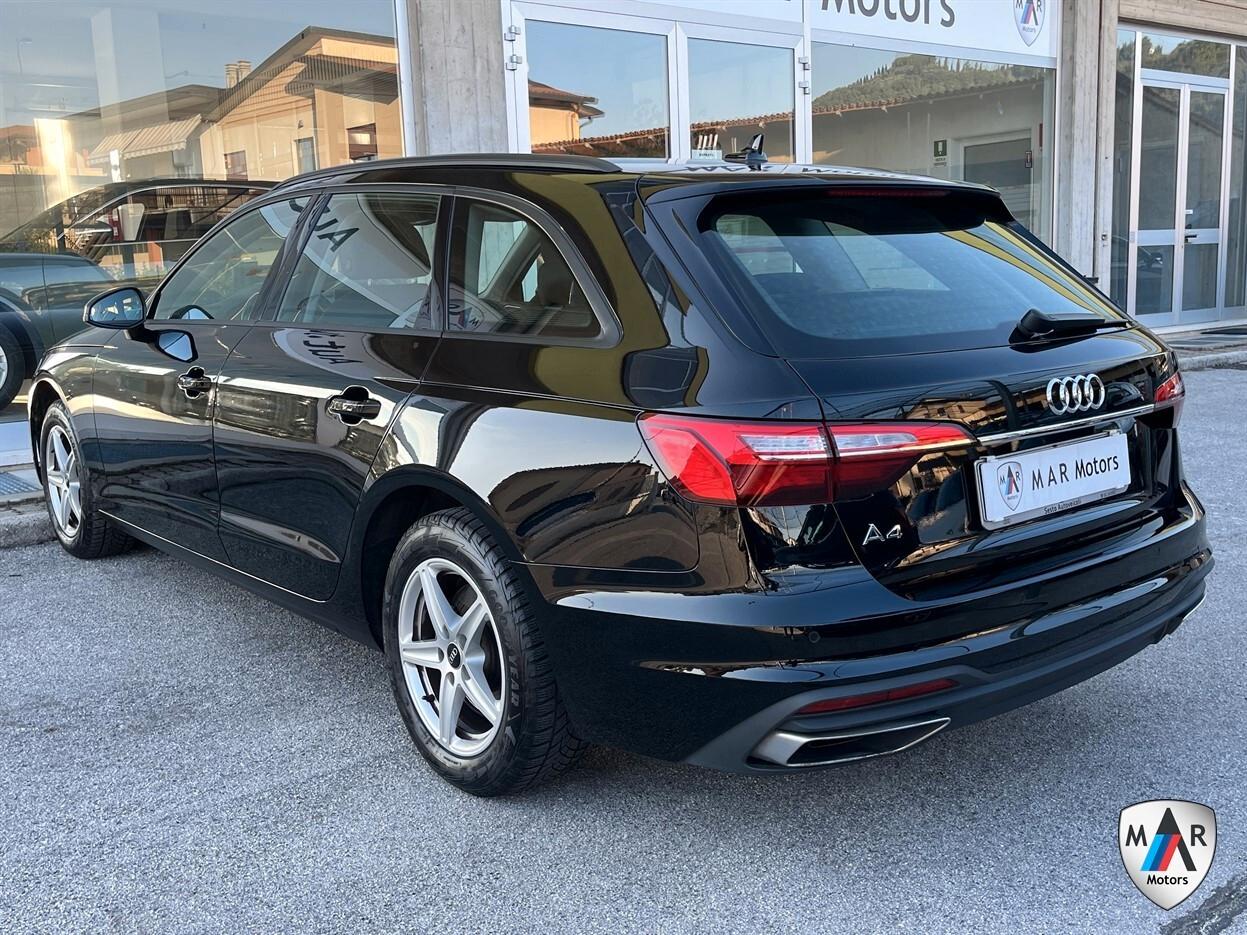 Audi A4 30 TDI/136 CV S tronic Business Advanced