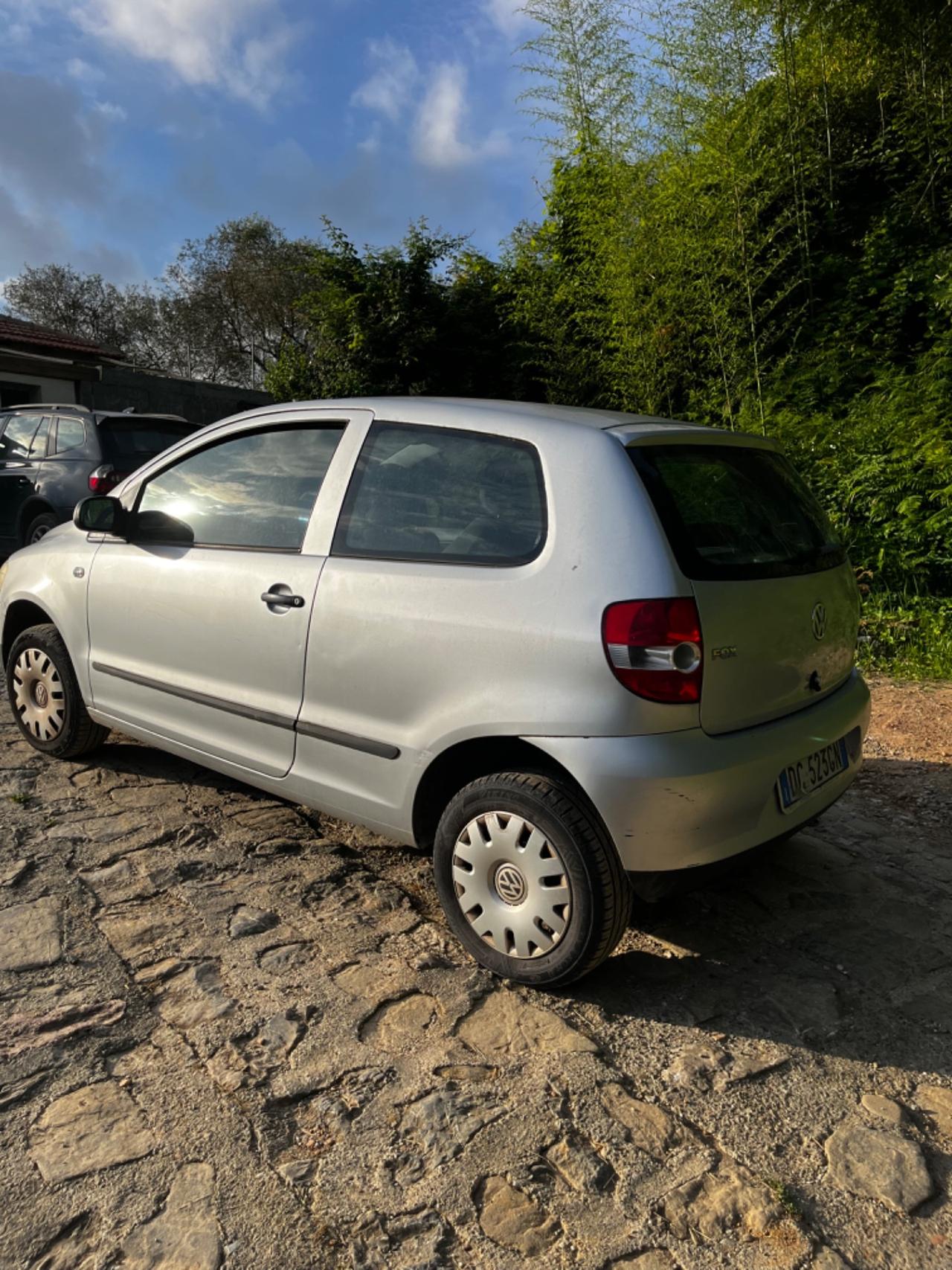 VOLKSWAGEN FOX