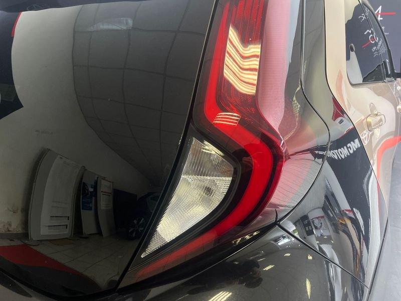 Toyota Aygo X 1.0B (72 CV) Lounge S-CVT