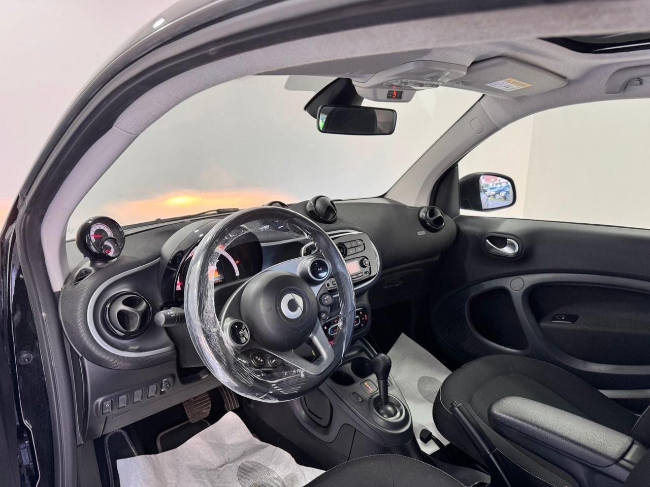 Smart ForTwo 70 1.0 twinamic Passion-LED-GARANTITA-2017