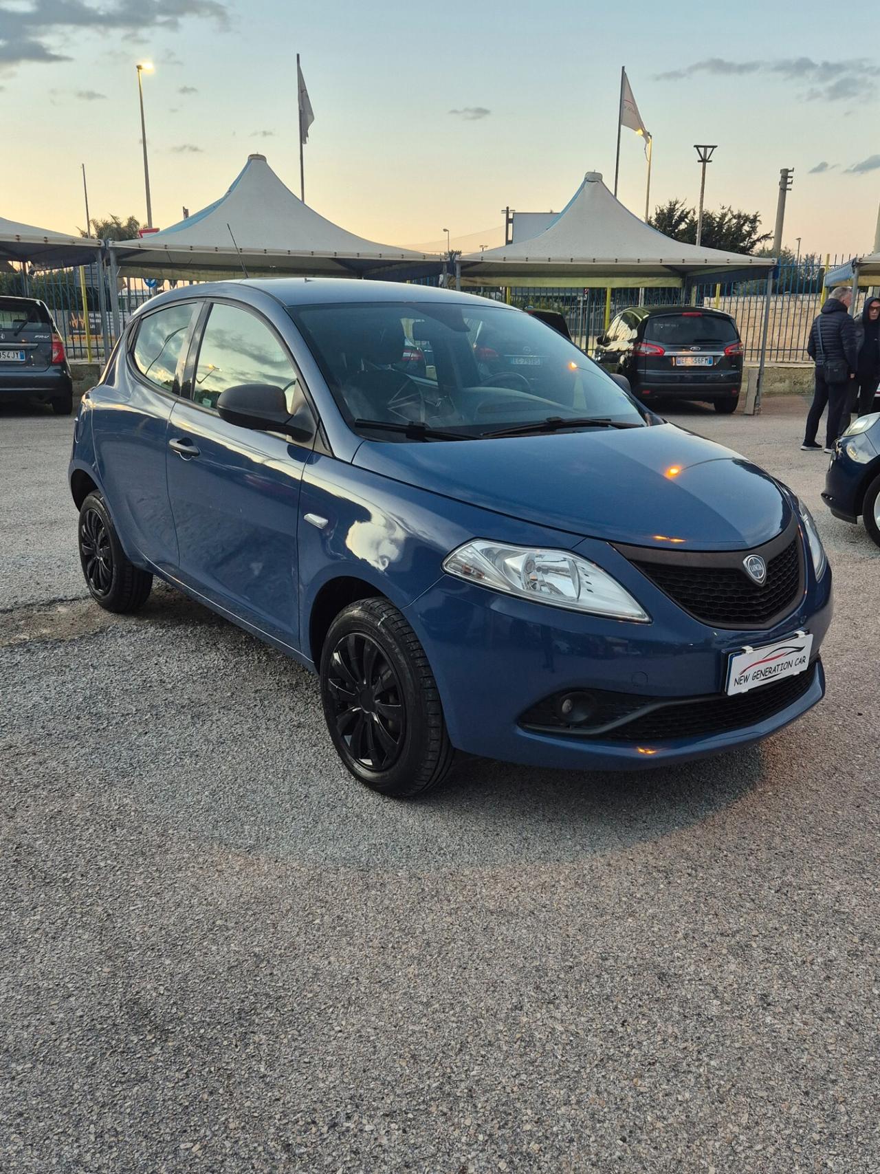 Lancia Ypsilon 0.9 TwinAir 85 CV 5 porte Metano Ecochic Gold