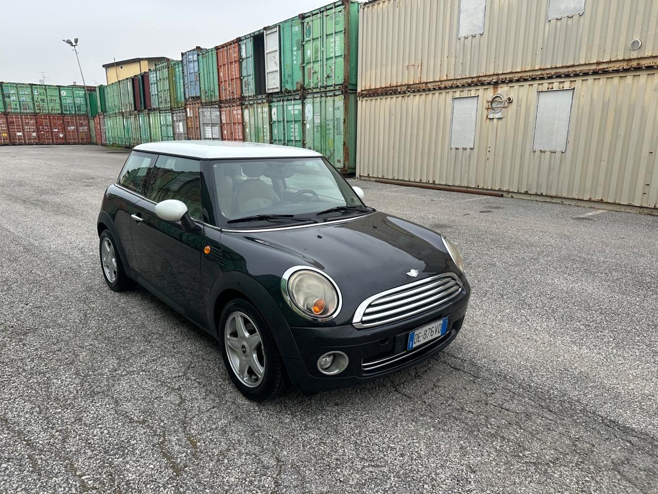 Mini 1.6 16V Cooper PELLE