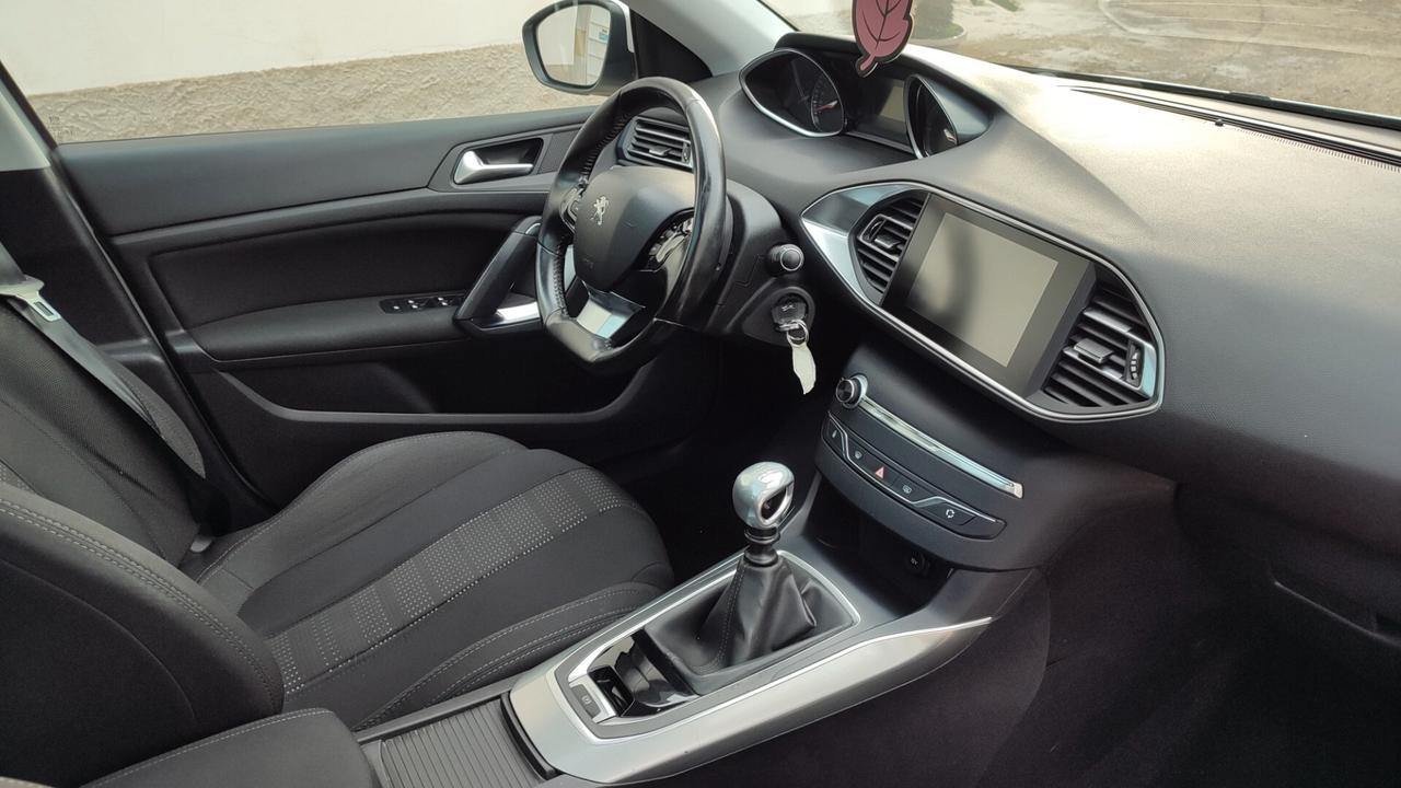 Peugeot 308 BERLINA TETTO PANORAMICO 1.6 HDI