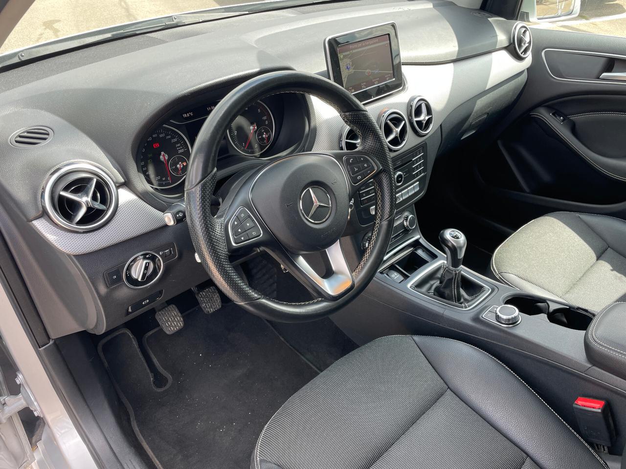 Mercedes-benz B 180 1.5 CDI 110cv Premium-NAVIGATORE-RETROCAMERA