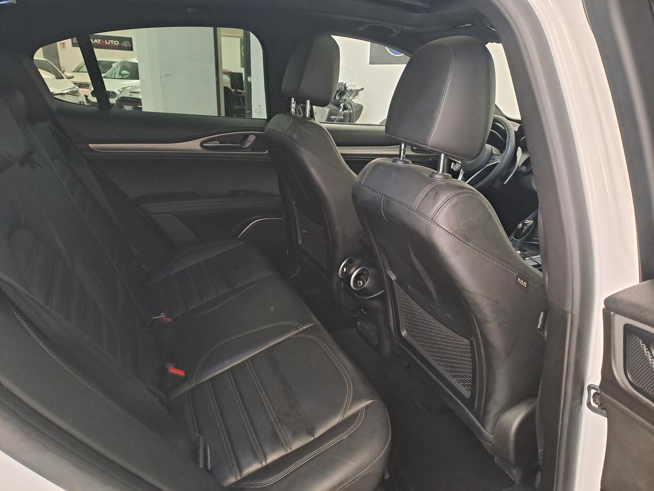 Alfa Romeo Stelvio 2.2 Turbodiesel 210 CV AT8 Q4 Executive