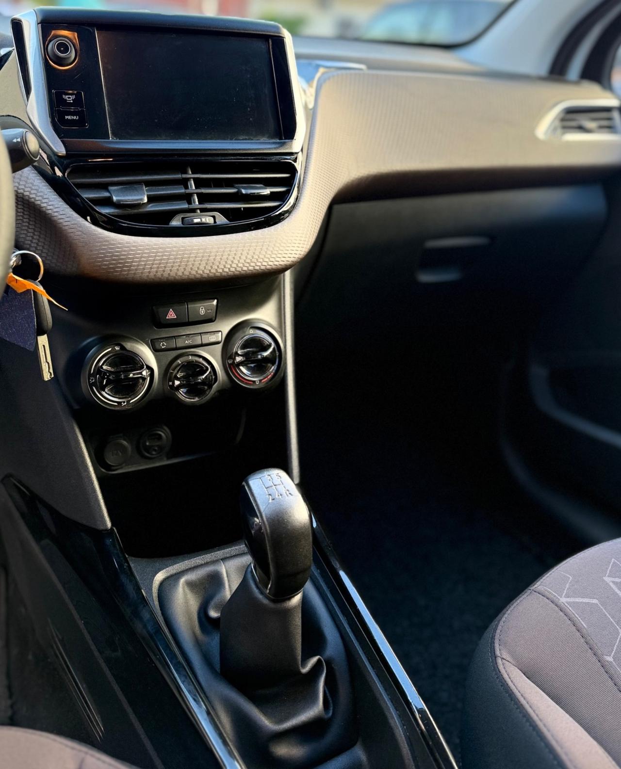 Peugeot 2008 1.6 Diesel Urban Cross 92 Cv
