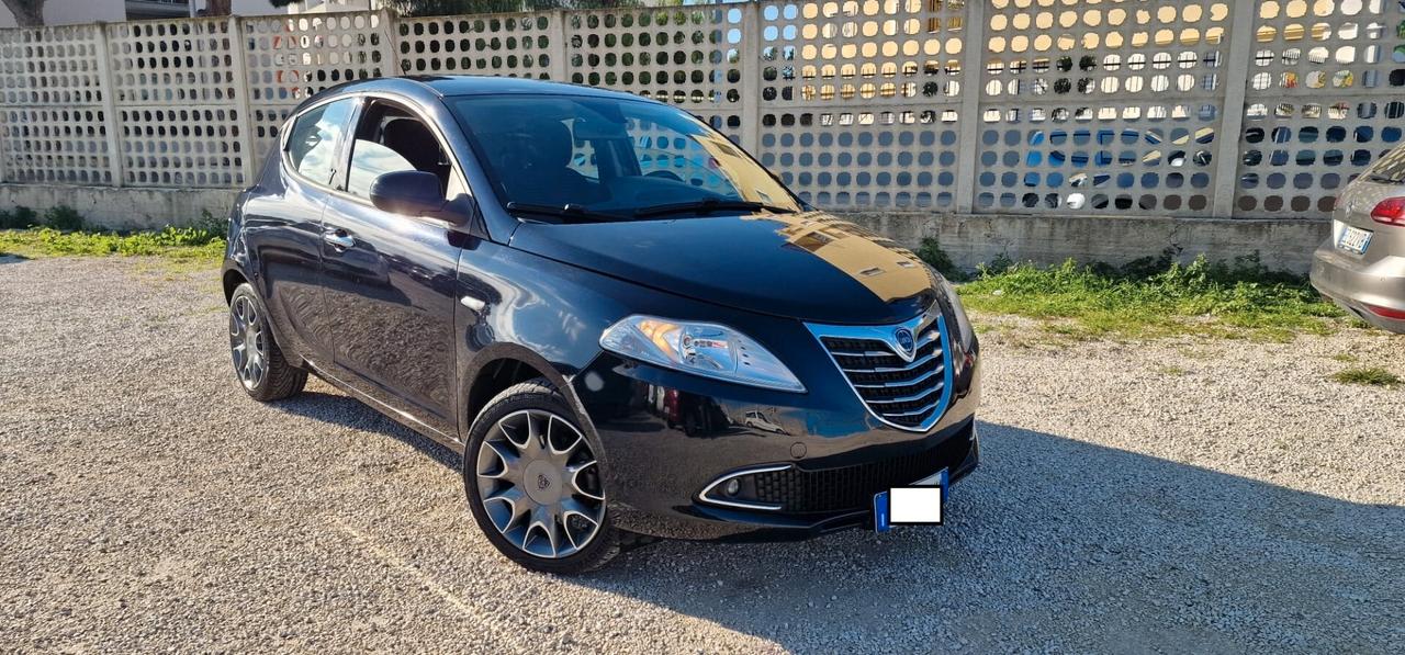 Lancia Ypsilon 0.9 TwinAir 85 CV 5 porte S&S DFN Platinum