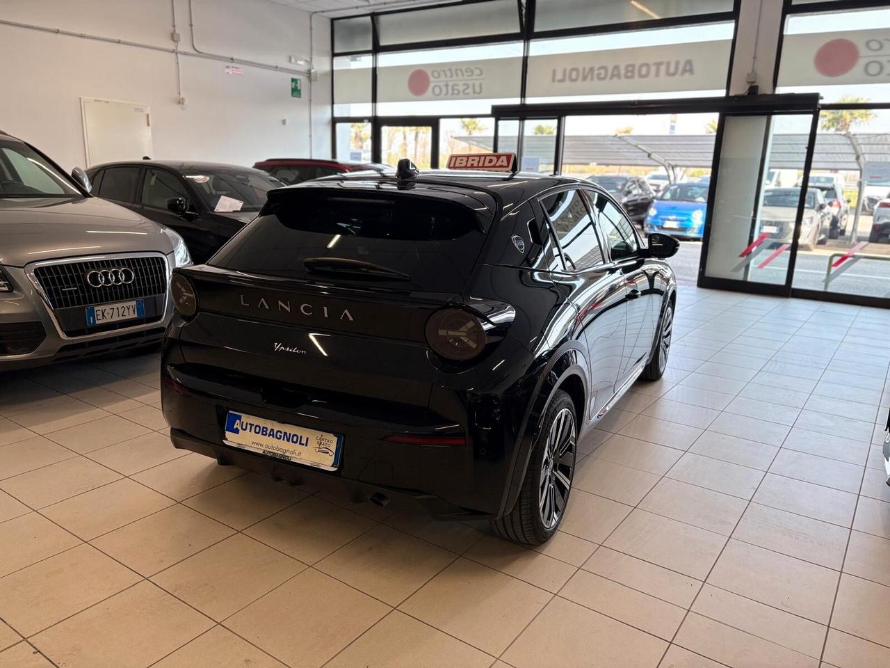 Lancia Ypsilon LX Hybrid 110 e-DCT SPOTICAR