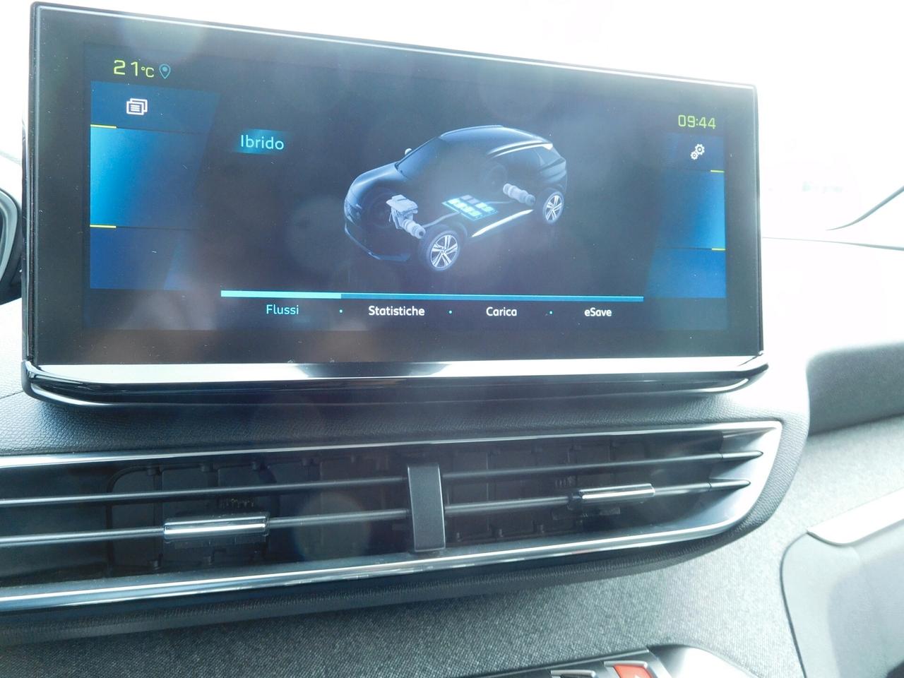 Peugeot 3008 Hybrid4 300 e-EAT8 Allure 4X4