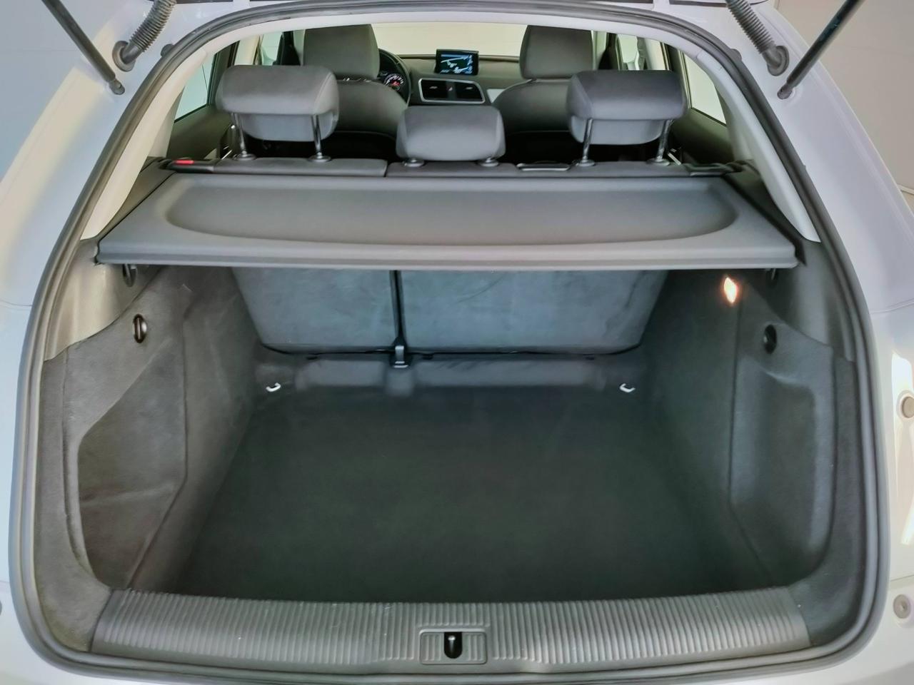 AUDI Q3 I 2011 - Q3 2.0 tdi Business Plus 140cv