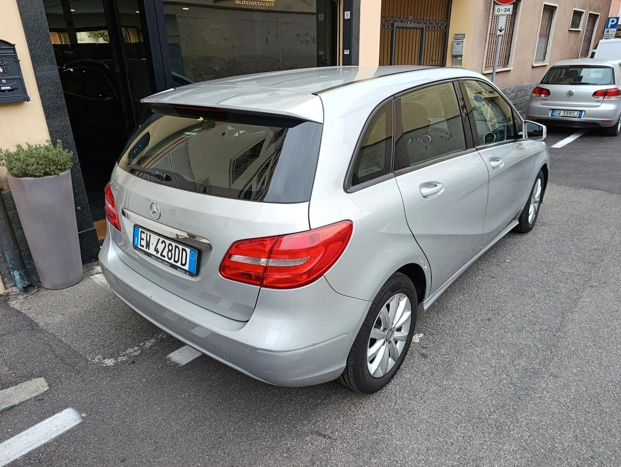 Mercedes-benz B 180 Executive Euro 6 Navi/Bluetooth/Led/Sensori