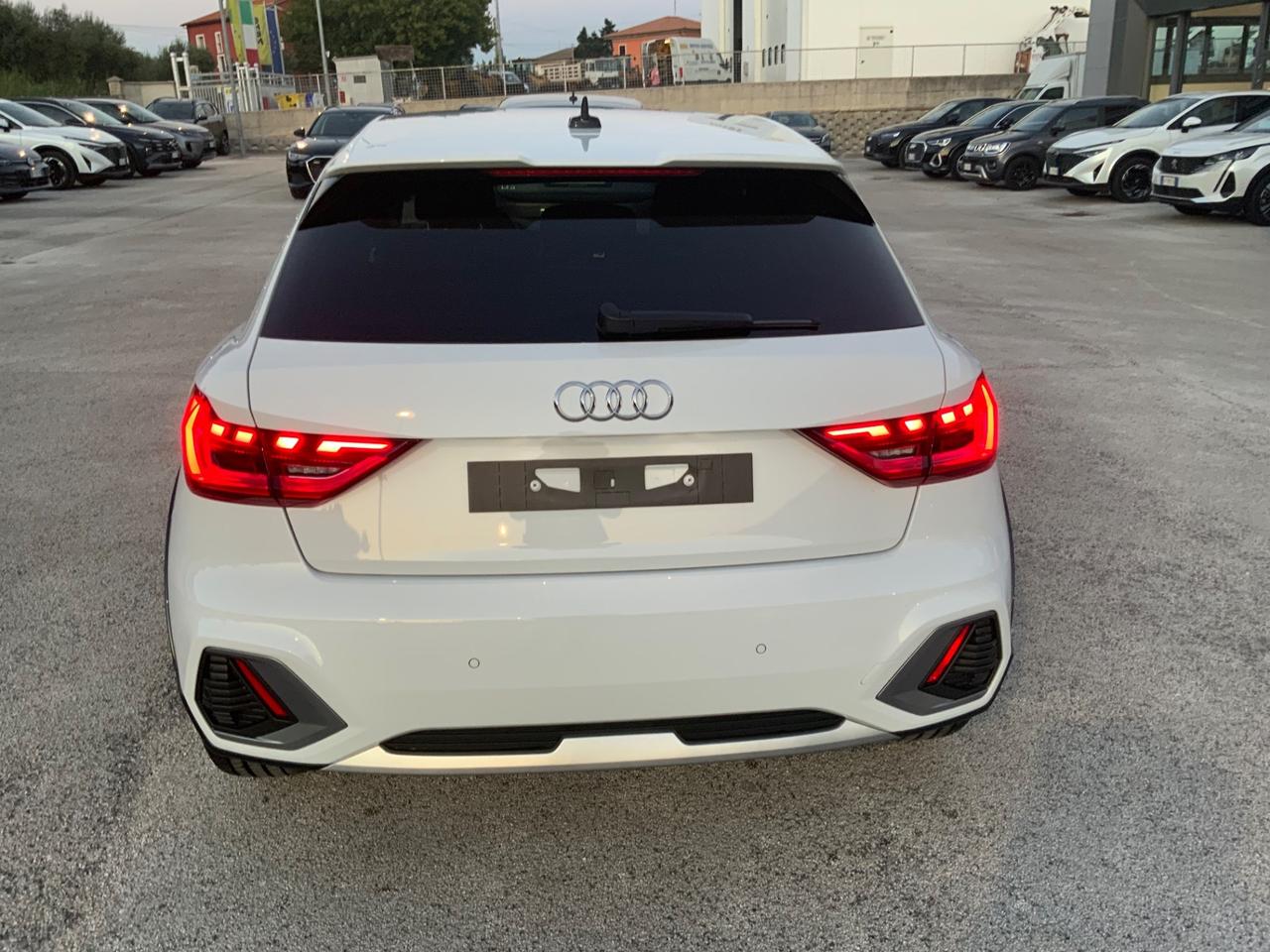 Audi A1 allstreet 30 TFSI Identity Contrast