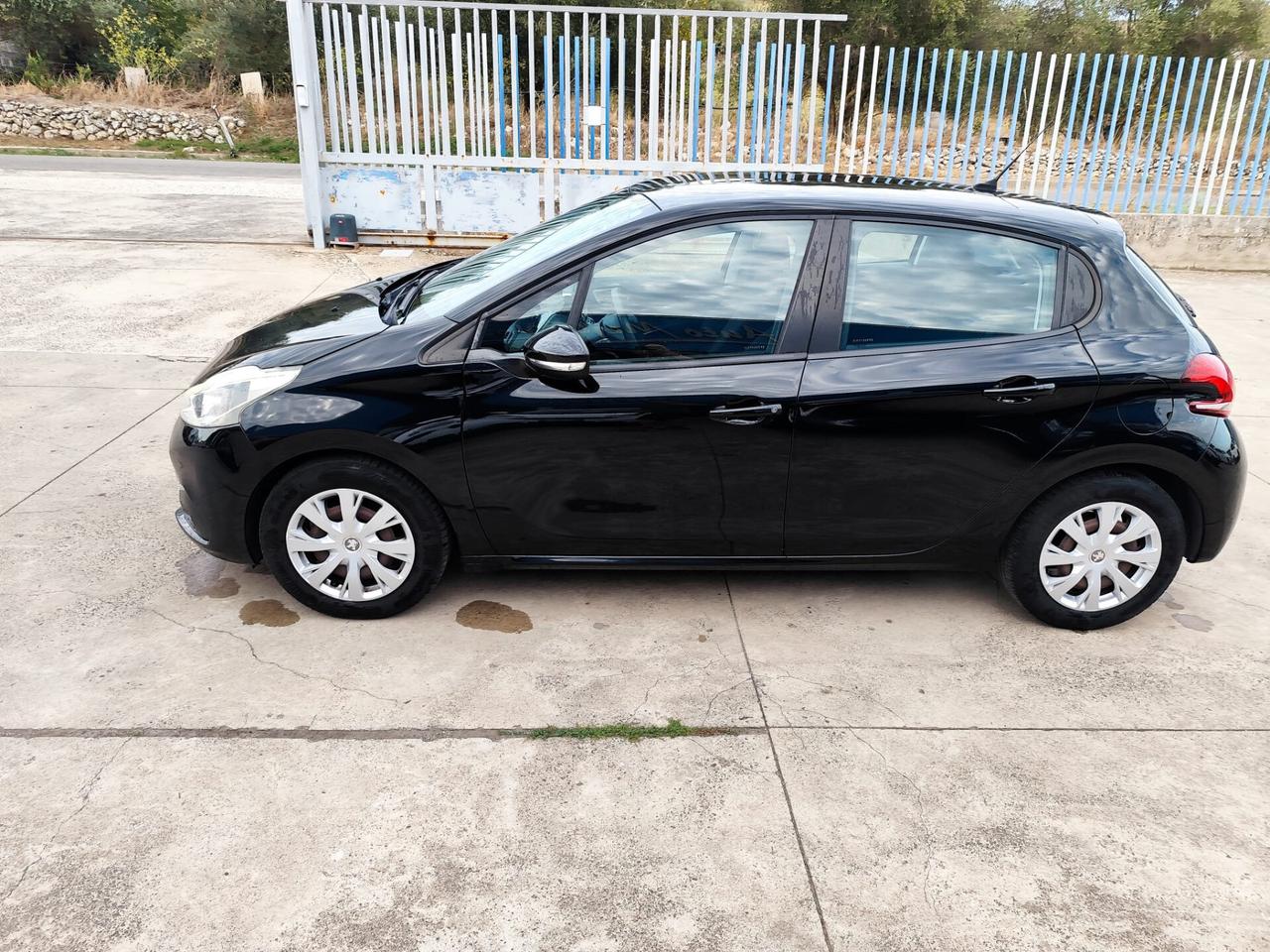 Peugeot 208 PureTech 82 5 porte Allure
