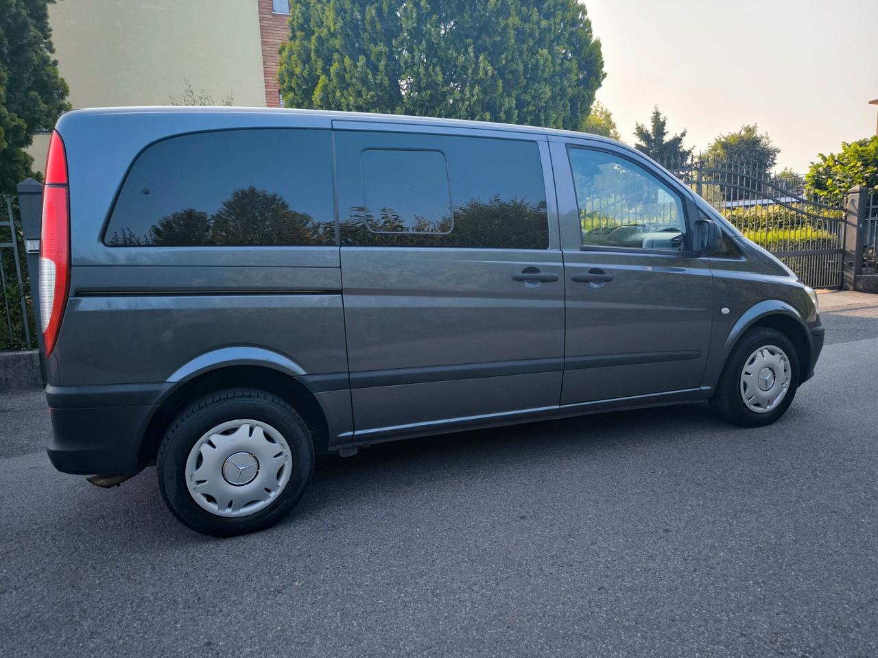 MERCEDES VITO 2,2 DCI- 5 POSTI-KM 140000-2015