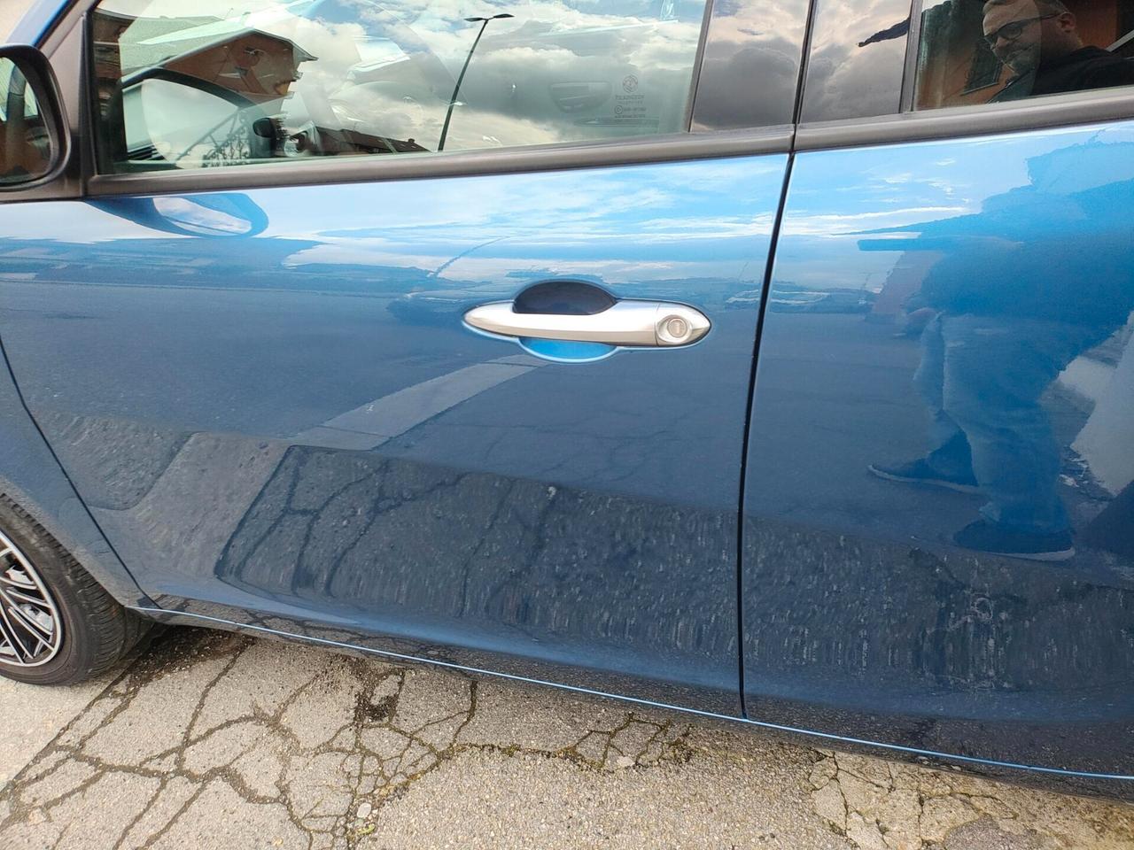 LANCIA YPSILON 1.0 HYBRID -2023