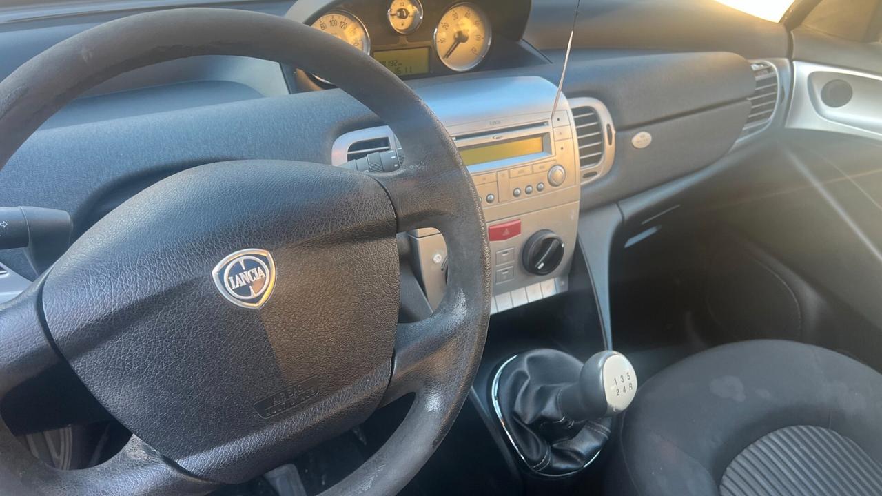 Lancia Ypsilon 1.3 MJT 75 CV Platino* ok neopatentati