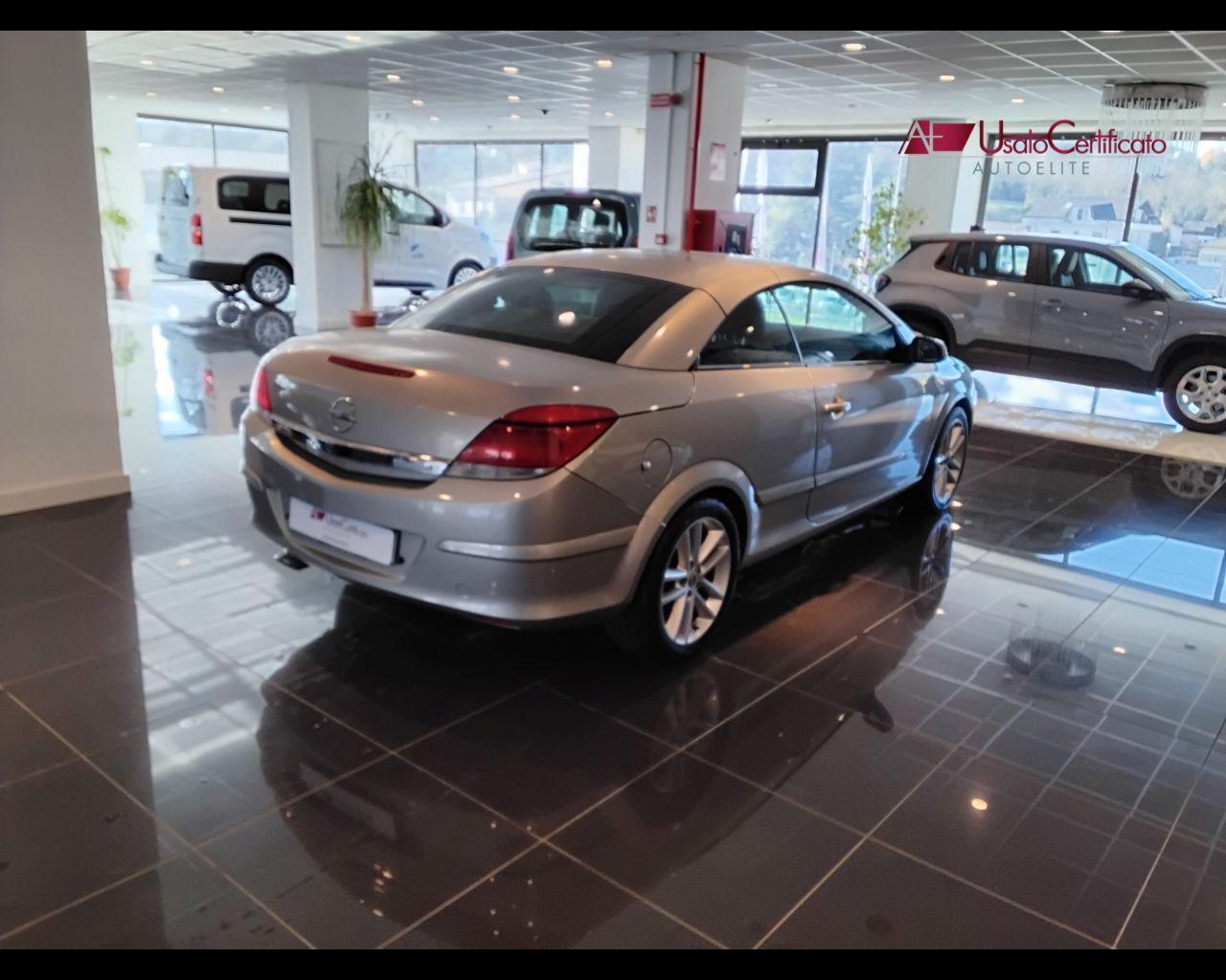 OPEL Astra TwinTop 1.6 16V Twinport Cosmo