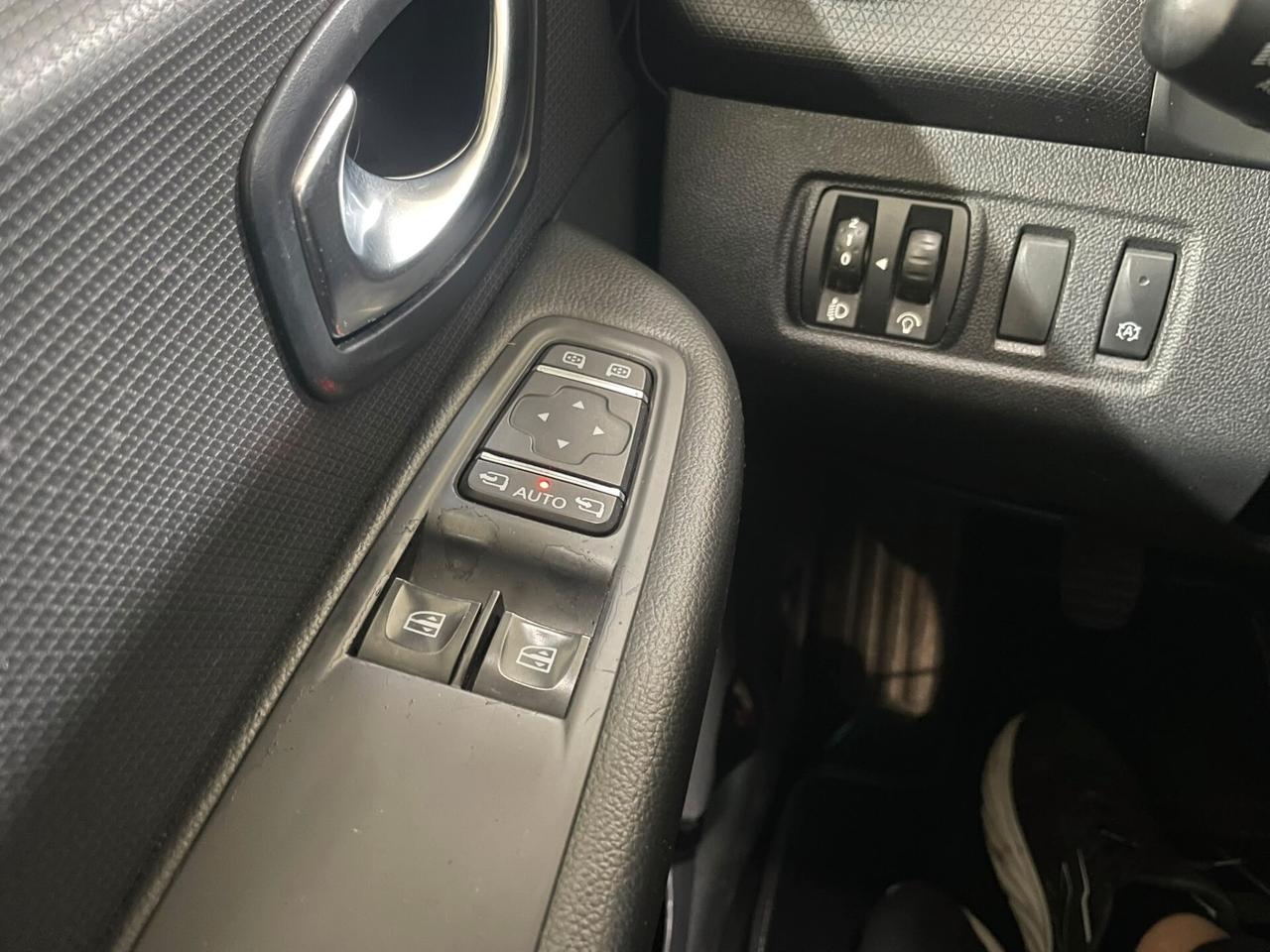 Renault Clio dCi 8V 75 CV Start&Stop 5 porte Energy Duel