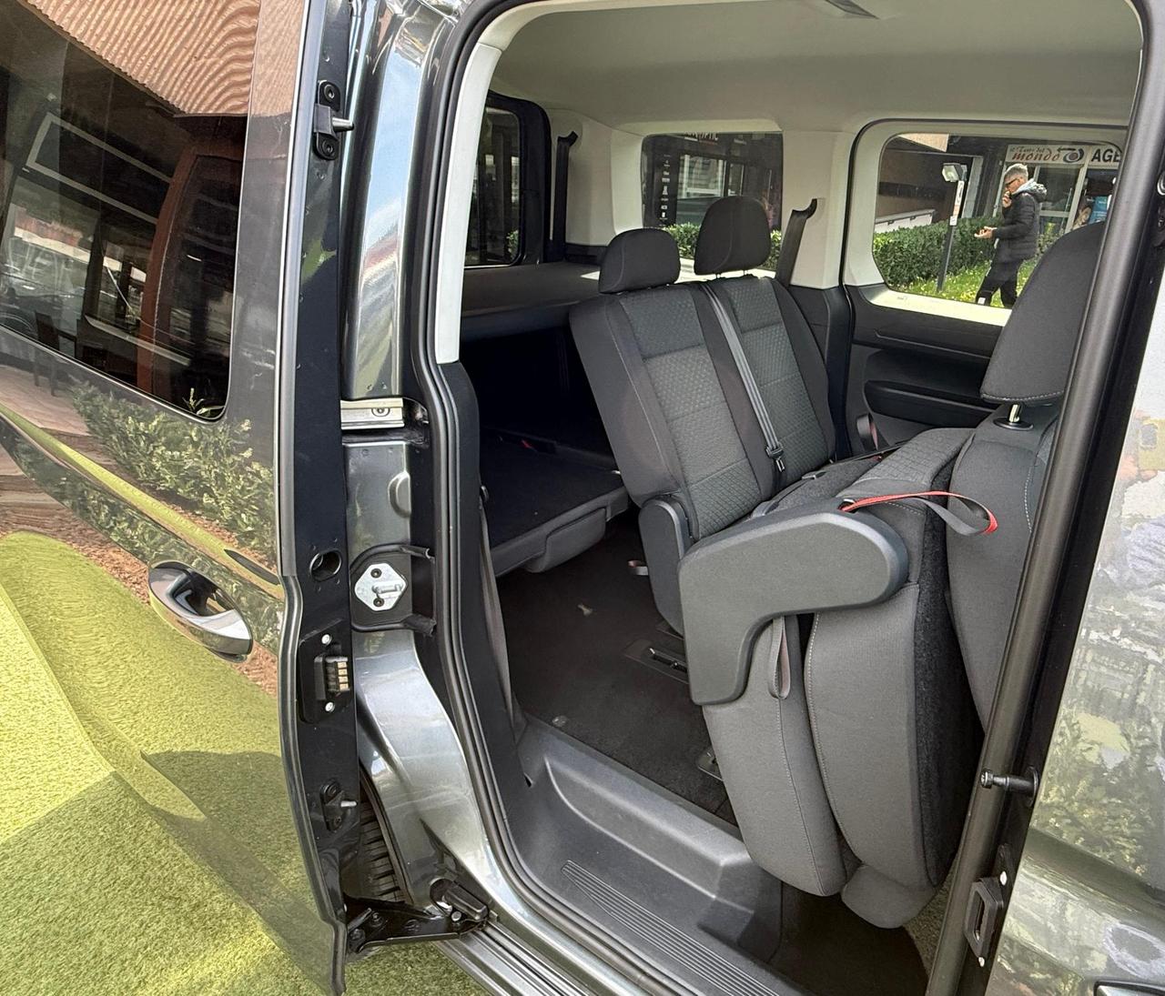 FORD Tourneo Connect 2.0 Ecoblue 122cv Titanium Auto 7POSTI IVA ESPOSTA