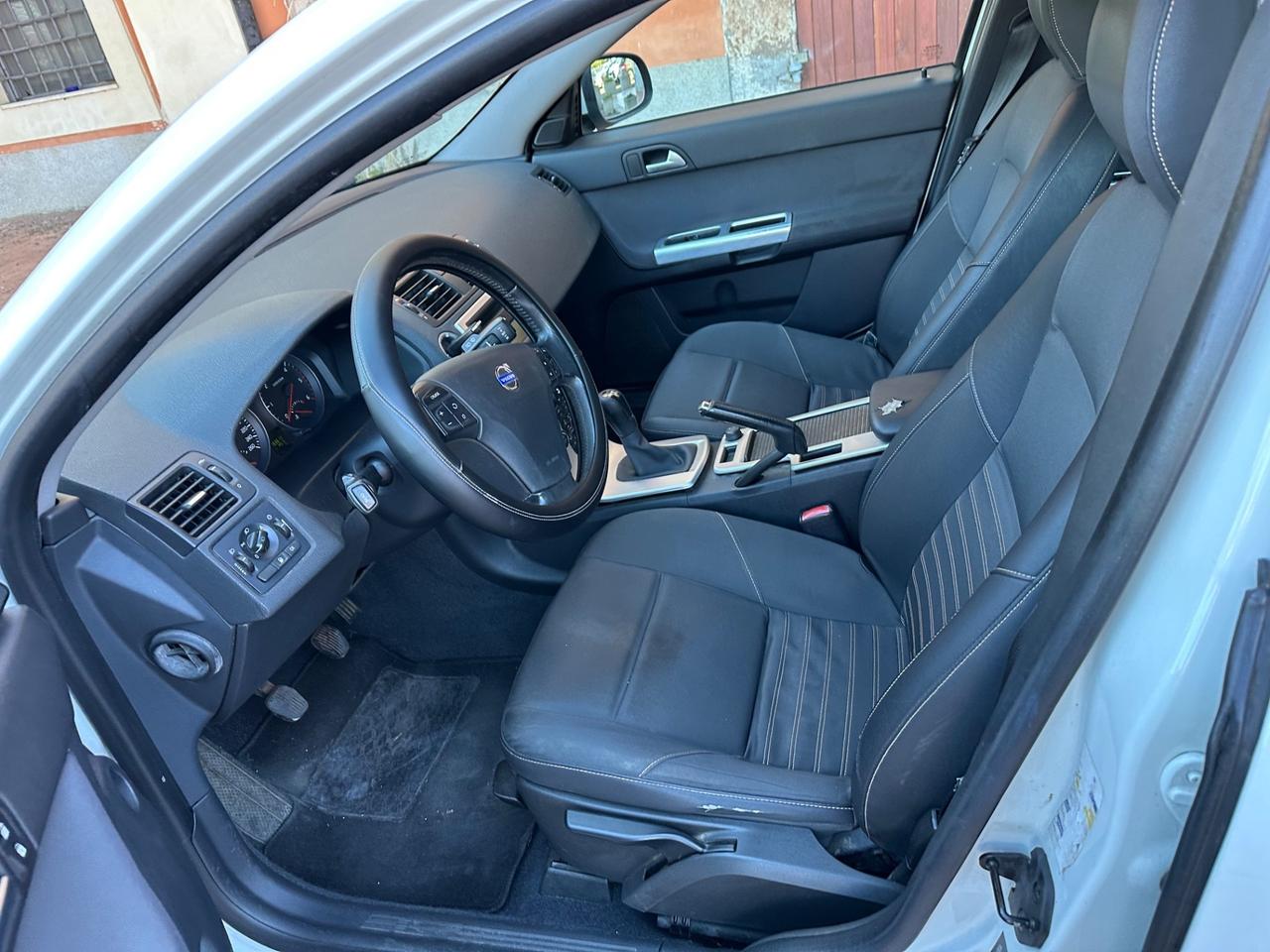 Volvo V50 D4 Geartronic Kinetic