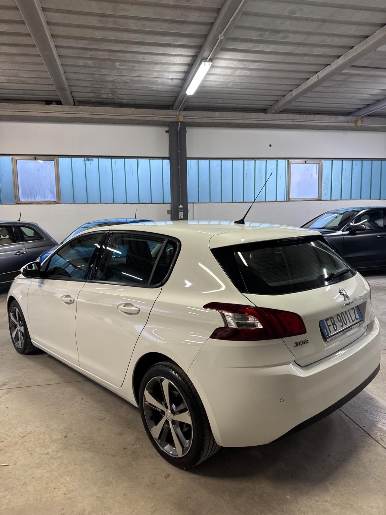Peugeot 308 BlueHDi 120 S&S Allure