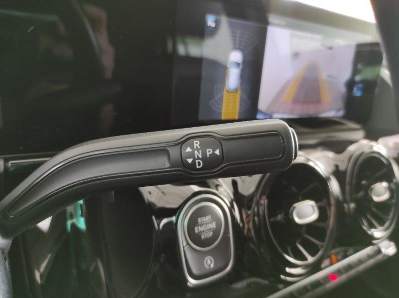 Mercedes-Benz GLA (H247) - GLA 200 d Automatic Business