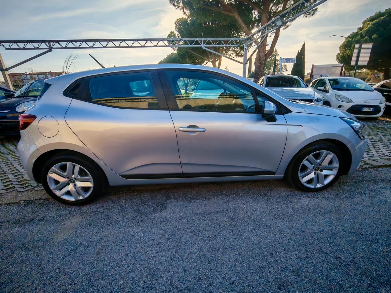 Renault Clio Full Hybrid E-Tech 140 CV 5 porte Intens C/A
