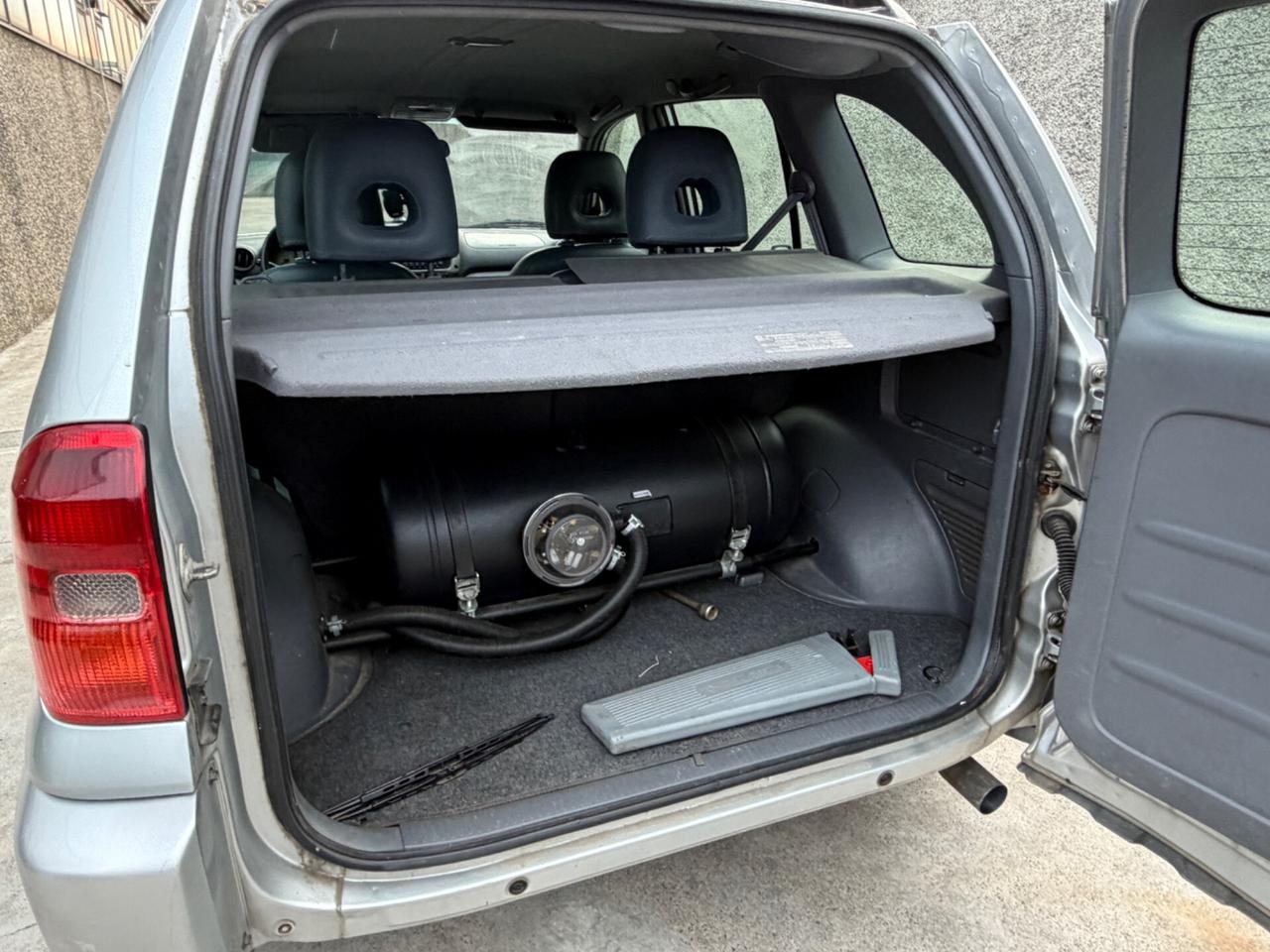 TOYOTA RAV4 2.0 16V BENZ-GPL 2032 4X4 UNI PROP