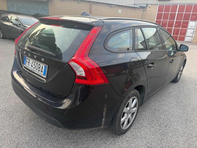 VOLVO V60 D2 1.6 Summum senza nessun lavoro da fare