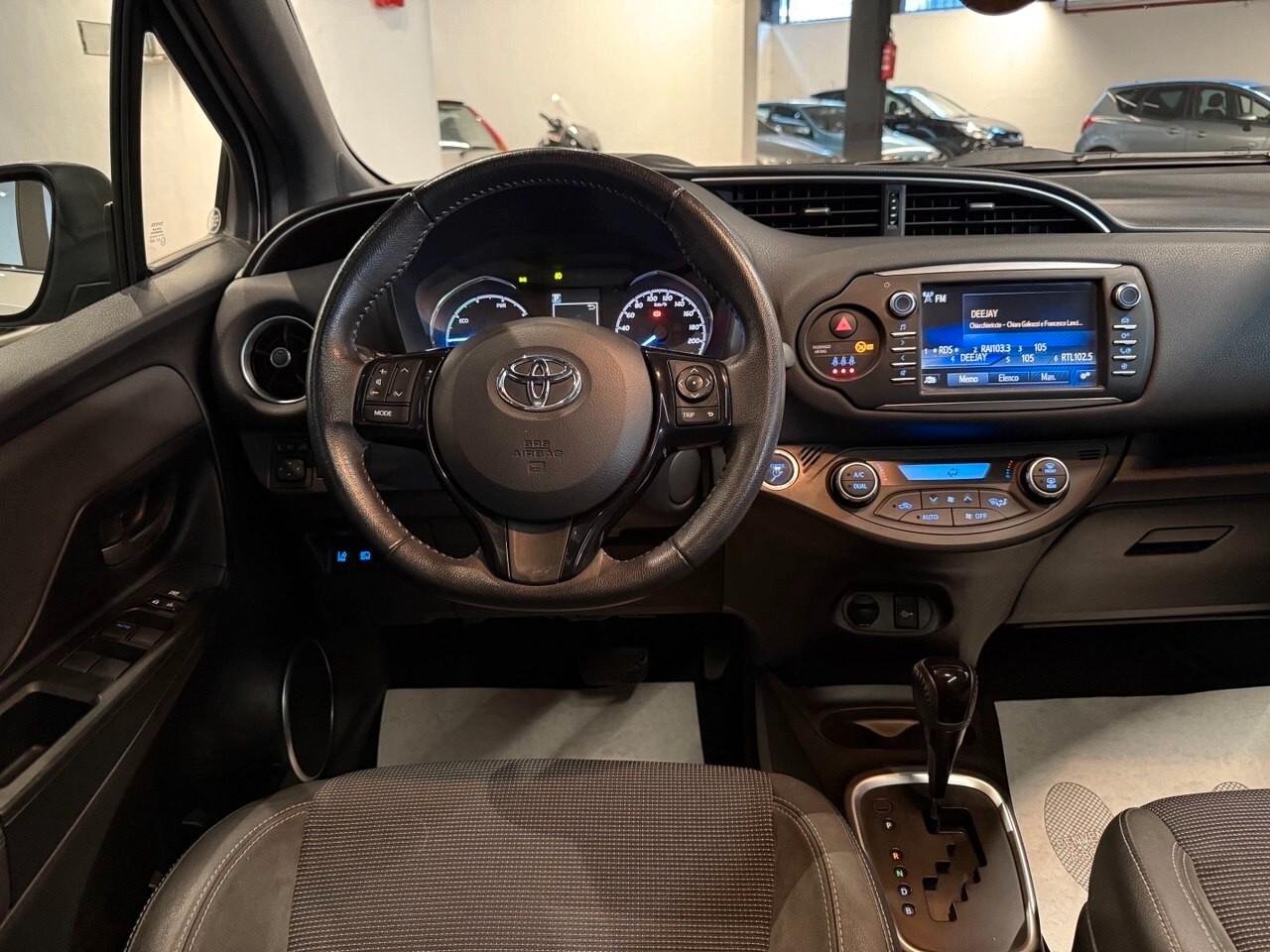 Toyota Yaris 1.5 Hybrid Style TETTO PANORAMICO