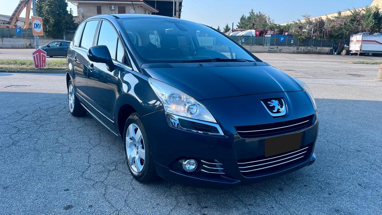 Peugeot 5008 1.6 HDi 112CV Business