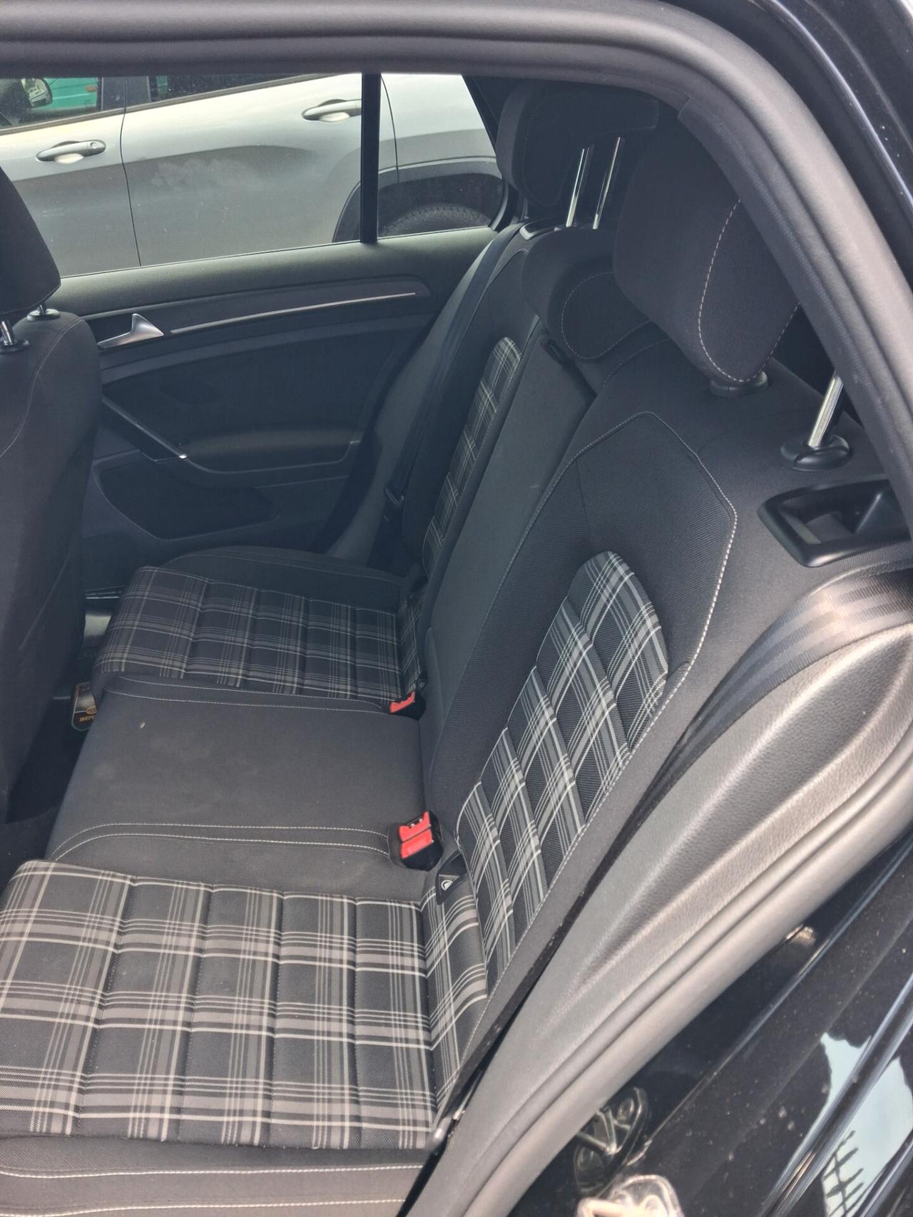 Volkswagen Golf GTD 2.0 7.5 DSG