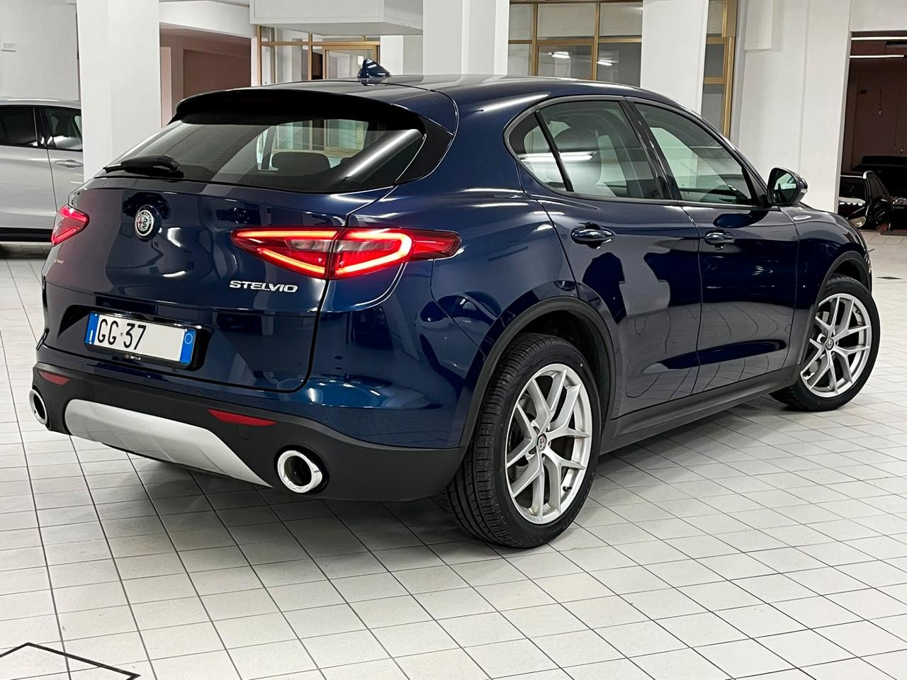 Alfa Romeo Stelvio 2.2 TD 190 CV EXECUTIVE CERCHI 20 PELLE TOTALE GOMME NUOVE RETROCAMERA PADDLE