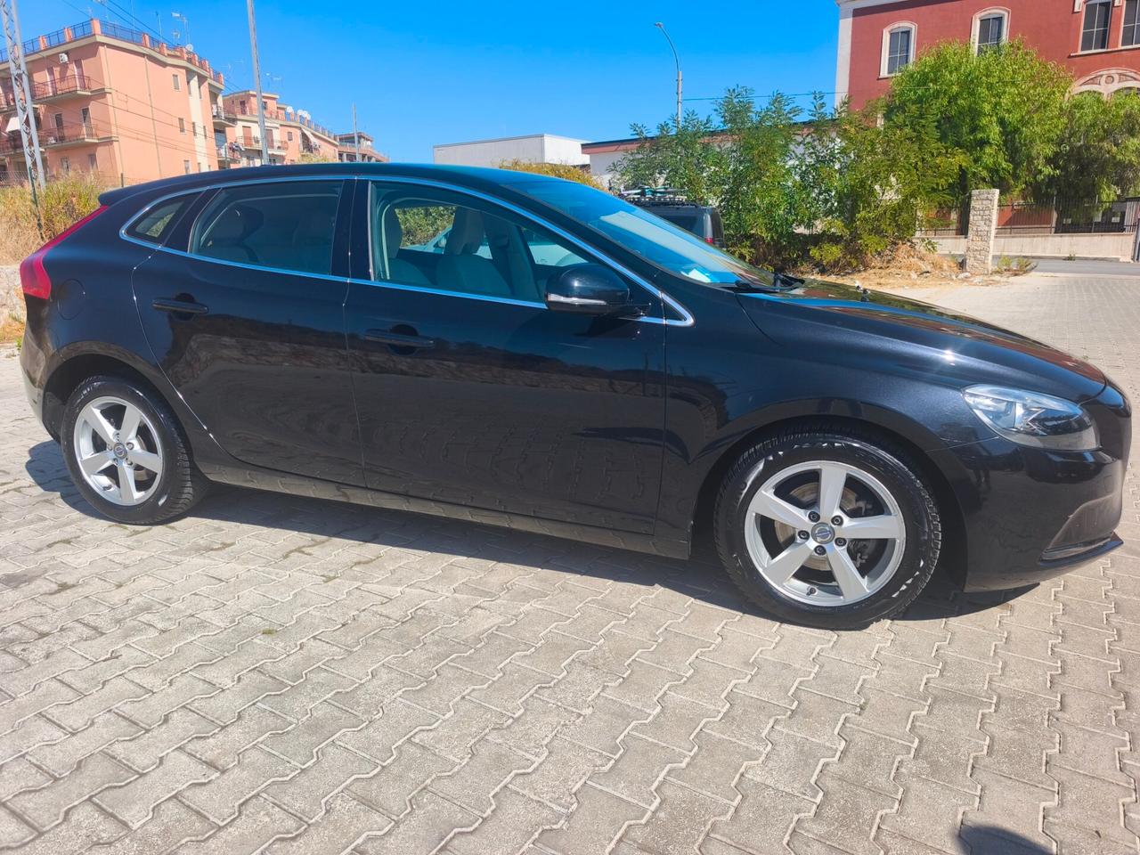 Volvo V40 D2 1.6 115cv MOMENTUM CERTIFICATA 2013