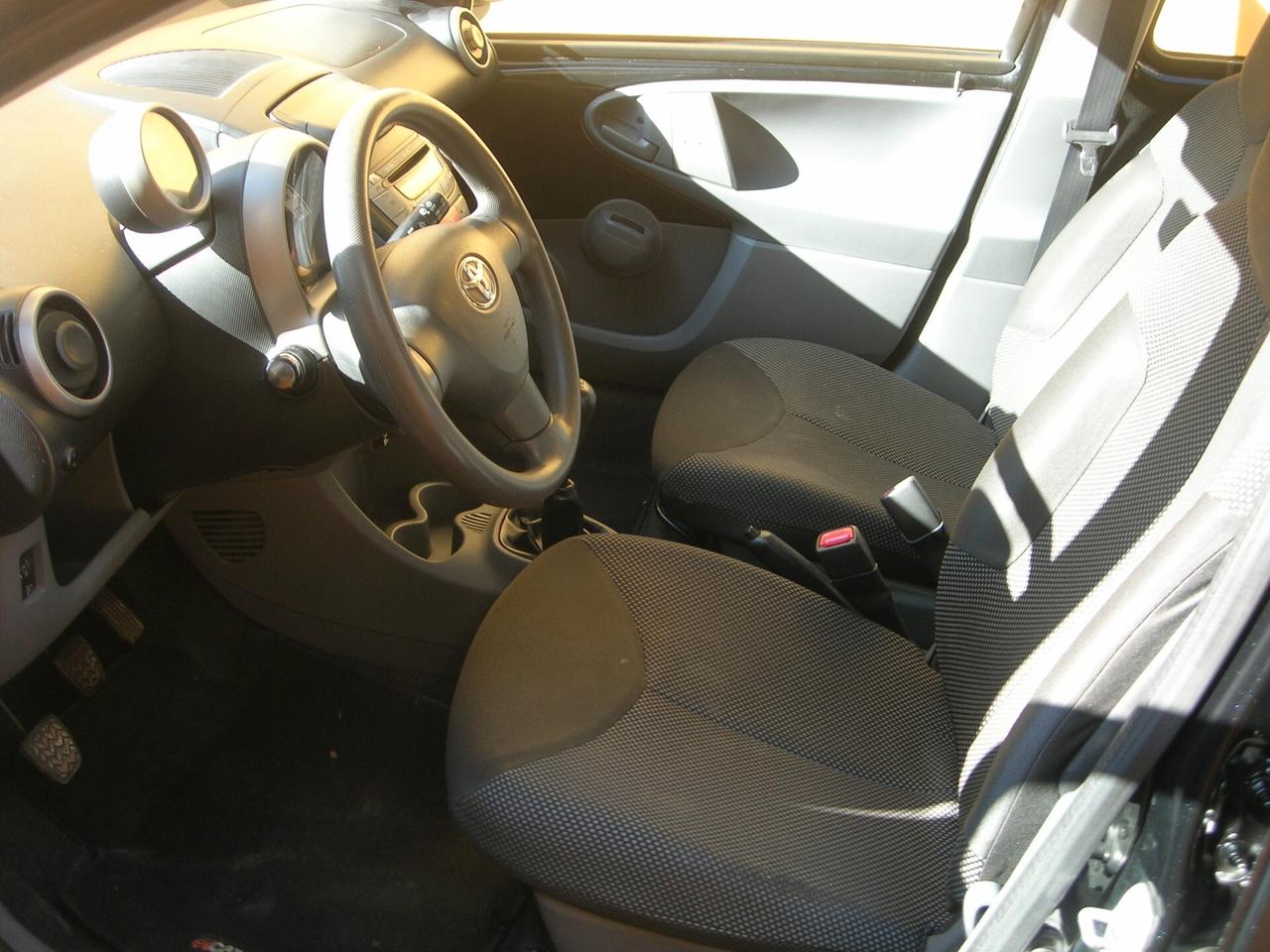 Toyota Aygo 1.0 12V VVT-i 5 porte Sol Connect