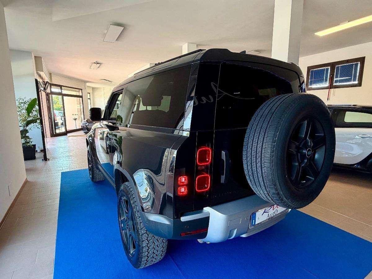 Land Rover Defender 90 3.0D I6 200 CV X-Dynamic SE