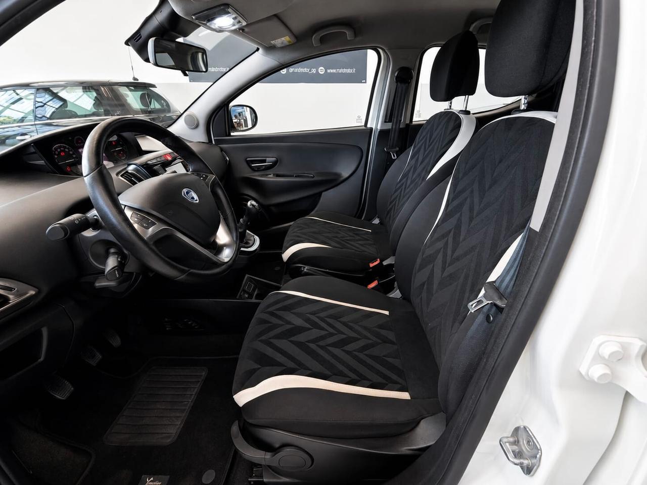 Lancia Ypsilon 1.3 MJT 16V 95 CV 5 porte S&S Platinum