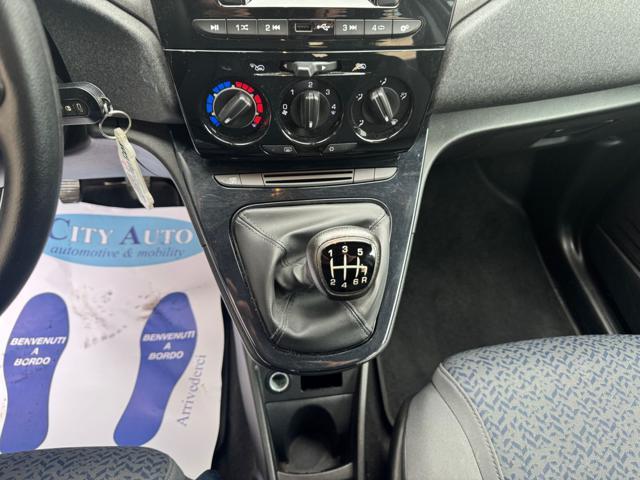 LANCIA Ypsilon 1.0 FireFly 5 porte Hybrid Silver